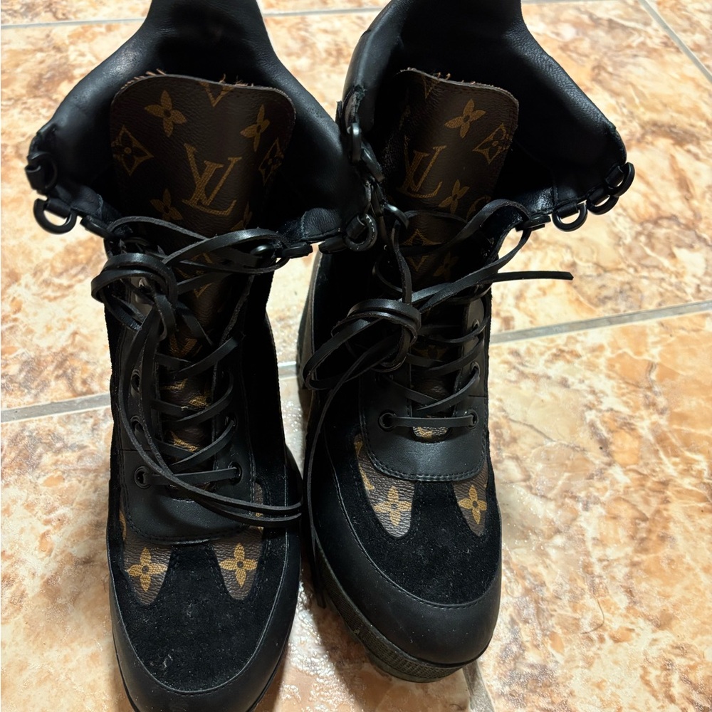 Louis Vuitton Black and Brown Lace Up Boots